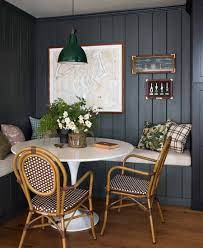 A formal dining room can feel too fancy for everyday use while a breakfast nook is meant to be comfortable, approachable, and conducive to intimate conversations and meals. Chic Charming Breakfast Bar Ideas