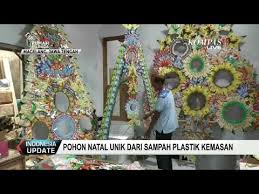 Ingin cara lain menghadirkan snowflakes di rumah anda selain. Pohon Natal Unik Dari Sampah Plastik Kemasan Youtube