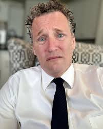 Just pondering the incredulity of having to choose between a morally  bankrupt narcissist or an early Alzheimer's sufferer as leader of God's  country.