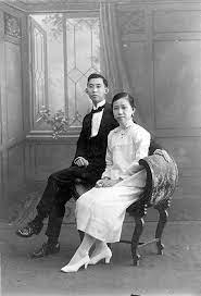 Studio Photograph Of A Chinese Couple Chinese Couple Asian Photography Chinese Family