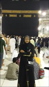 كشفت مصادر مقربة من الفنانة المصرية ياسمين عبد العزيز عن وجودها في العناية المركزة بعد خضوعها لعملية جراحية، وأكدت ذات المصادر أن الحالة الصحية للفنانة خطيرة وطلبت من جمهورها الدعاء لها بالشفاء. ØµÙˆØ±Ø© Ù…Ø§Ø°Ø§ ÙƒØ§Ù† ØªØ¹Ù‚ÙŠØ¨ ÙŠØ§Ø³Ù…ÙŠÙ† Ø¹Ø¨Ø¯ Ø§Ù„Ø¹Ø²ÙŠØ² Ø¨Ø¹Ø¯ Ø£Ø¯Ø§Ø¦Ù‡Ø§ Ù„Ù„Ø¹Ù…Ø±Ø© Ø®Ø¨Ø± ÙÙŠ Ø§Ù„ÙÙ†