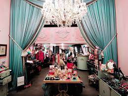 Search by listing, map location, or click refine search and type in a keyword. La S Best Pet Store Options