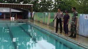 Air kolam renang juga menjadi sebuah hal yang penting untuk dijaga dan dilakukan perawatan yang baik dan maksimal agar mutu yang dimiliki tetaplah stabil. Anak Tk Tewas Tenggelam Di Kolam Renang Dewasa Sebuah Resto Di Wonogiri Tribun Jateng