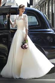 Classic Wedding Dresses From Top Designers Modwedding Wedding Dresses Best Wedding Dresses Elegant Wedding Dress