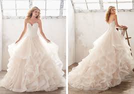 Here we outline the contours of the waist. How Wedding Dresses Are Made Tips On Creating The Design Of Your Wedding Dress The Best Wedding Dresses