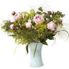 Finde und kombiniere jetzt deine persönlichen lieblingssorten. Blumenstrauss Romantischer Pfingstrosenstrauss Von Frederique S Choice Auf Blumen De
