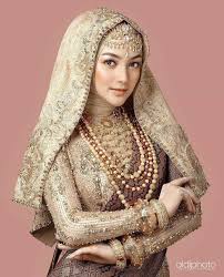Malam berinai of sara ashiqa & edriey ong venue: 19 Malam Berinai Ideas In 2021 Fashion Wedding Wedding Dresses
