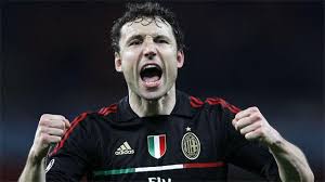 Penampilan tim yang jauh dari konsisten menjadi salah satu alasan setan merah rajin melakukan. Milan S Van Bommel To Return To Psv Sportsnet Ca