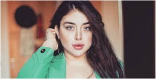 الممثلة السورية هيا مرعشلي توجه اتهامات لمسعفي الهلال الأحمر بالتخاذل عن إسعاف والدة صديقتها، وأحد المسعفين يرد عليها بفيديو. Ø§ÙÙÙØ§ÙØ© Ø§ÙØ³ÙØ±ÙØ© ÙÙØ§ ÙØ±Ø¹Ø´ÙÙ ØªØªØ²ÙØ¬ ÙØ§ÙÙÙØ§Ø¬Ø£Ø© ÙÙ ÙÙÙÙ Ø§ÙØ¹Ø±ÙØ³ Ø®ÙÙØ¬ Ø§ÙØ¬Ø²ÙØ±Ø©