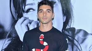 We did not find results for: Why Marco From The Kissing Booth 2 Looks So Familiar