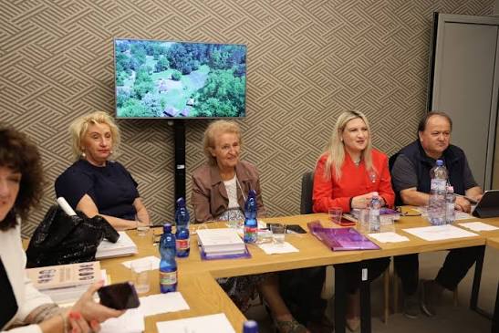 У Трнави је данас, у организацији Удружења Срба у Словачкој, отворена  Међународна стручна конференција „Српски језик и српско писмо у медијском  простору“, посвећена месту и значају српског језика и ћириличног писма у