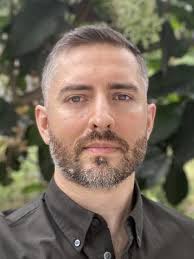 Stephen Berson's Instagram, Twitter & Facebook