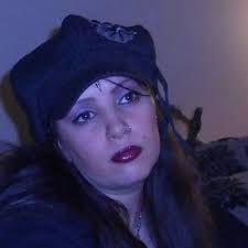 Tara Hagman (@TaraSantarella)