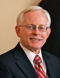 Russell Lovell's Instagram, Twitter & Facebook