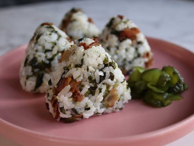 Wakame Onigiri