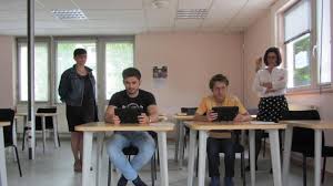 Un délai d'inscription très rapide. A Caen Des Candidats Passent Le Code De La Route A La Poste Saint Lo Maville Com
