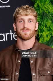 6 582 Logan Paul Foton och högupplösta bilder
