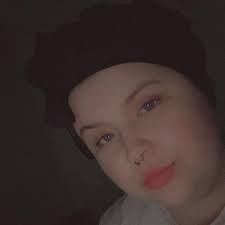 Heartbroken 🥲 I've been trying for a week straight to get Quinn off my  Island and for some reason my most favorite villager wants to leave and I  don't even try to