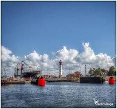 Port De Ouistreham Sortie D Ecluse Du Cargo Manisa Balu Normandie Calvadosdepartement Caen Caenlamer Calvados Touri Instagram New York Skyline Skyline