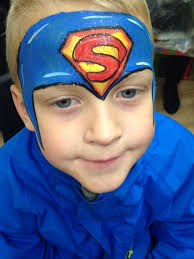 Superman Kinderschminken Idee Junge Symbol Fasching Party Makeup Bemalte Gesichter Kinderschminken Kinder Schminken