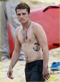 Josh Hutcherson Shirtless Frisbee Player Josh Hutcherson Josh Hutcherson Tattoo Shirtless