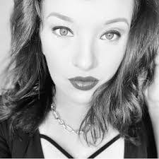 Tamra Lyon's Instagram, Twitter & Facebook