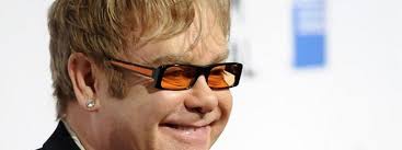 Die sonnenbrillen für herren holen auf und überzeugen auch den coolsten fashion hero mit zahlreichen facetten. Brille Von Elton John Aus Us Museum Gestohlen