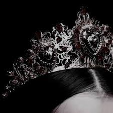 Black And White Crown Aesthetic Pin By Ki On Lit Children Of Vice Series In 2020 Queen Aesthetic Crown Aesthetic Gryffindor Aesthetic