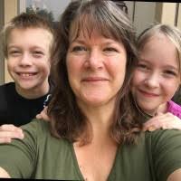 Tracy Wagers's Instagram, Twitter & Facebook