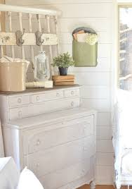 Where To Find Vintage Decor On A Budget