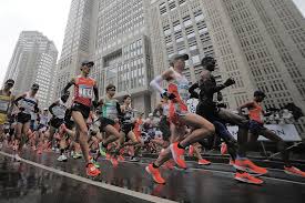 The tokyo marathon (東京マラソン, tokyo marason) is an annual marathon sporting event in tokyo, the capital of japan. Maraton De Tokio Recorta Sus Plazas A 25 Mil Y Se Abre A Los Extranjeros Mui Fitness Noticias