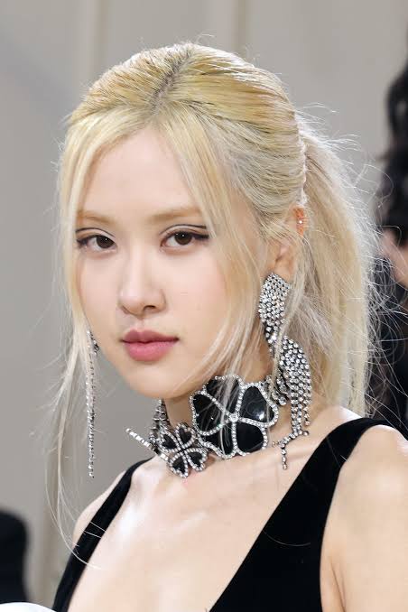 BLACKPINKロゼ編】唯一無二の存在感！ 世界を魅了するROSÉの髪型＆メイク総覧 | ビューティ | ELLE ［エル デジタル］