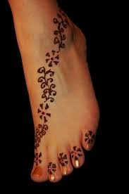 Pin By Ezgi Tatar On Tattoo Henna Designs Feet Foot Henna Henna Tattoo Designs