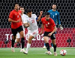 كشف رئيس الاتحاد المصري لكرة القدم، أحمد مجاهد، آخر التطورات المتعلقة بموقف نجم ليفربول الإنجليزي، محمد صلاح، من اللعب مع منتخب بلاده في أولمبياد طوكيو. Nvkdht8d1osupm