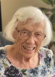 Lori Klassen's Instagram, Twitter & Facebook