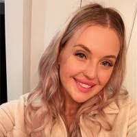 Jen Ulrich's Instagram, Twitter & Facebook