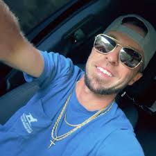 Where to rent a pontoon for March 27-31