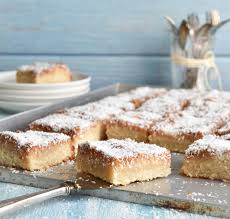 Ein einfacher und sehr saftiger kokoskuchen vom blech. Kokos Joghurt Blechkuchen Super Saftig Mix Dich Glucklich Thermomix Rezepte Fur Food Non Food Essen Kosmetik Putzmittel Etc