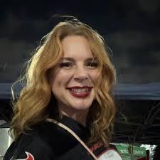 What are some good psychological thriller books and authors to read?