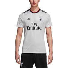 Du suchst trikots anderer internationaler topklubs dann schreib mir. Adidas Sl Benfica Auswartstrikot 18 19 Weiss Goalinn