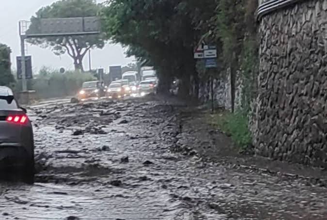 Frana a Castellammare prosegue il lavoro del centro operativo intercomunale
