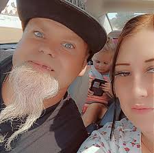 HEY EVERYBODY, I LOST MY KEYS TO MY VOLKSWAGON JETTA LAST NIGHT AND I'M  OFFERING A $100 REWARD TO ANYONE THAT CAN FIND THEM. THEY WERE LOST ON 25TH  STREET BETWEEN BREWSKIES