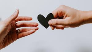 Anda bisa mengikuti salah satu kumpulan kata untuk pacar di artikel ini. 30 Kata Kata Nembak Cewek Luluhkan Hatinya Agar Si Dia Jadi Milikmu