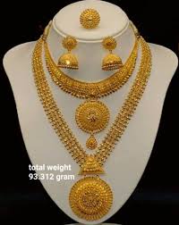 Pin By Lilly On Royal Indian Wedding Theme Gold Jewelry Fashion Gold Necklace Indian Bridal Jewelry Gold Wedding Jewelry