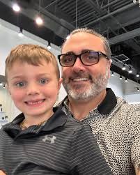 Bill Moffett (@billymoffett_hair) • Instagram photos and videos