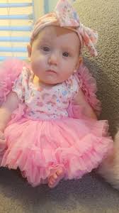 Can someone change the background photo for me🙏🏼