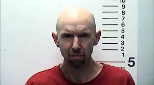 Middletown man arrested for burglary after short pursuit by cop