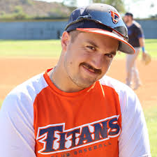 Looking good during our second series of the fall against CSUSM!📸🤩  #TusksUp #Fullerton #Titans #Baseball #CSUF #ClubBaseball #Club #GoTitans