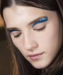 Runway Eyebrow Trends Dujour Fashion Show Makeup Fashion Makeup Glitter Eyebrows
