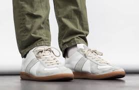 Choose the perfect piece for you: The Complete Beginners Guide To Designer Sneakers